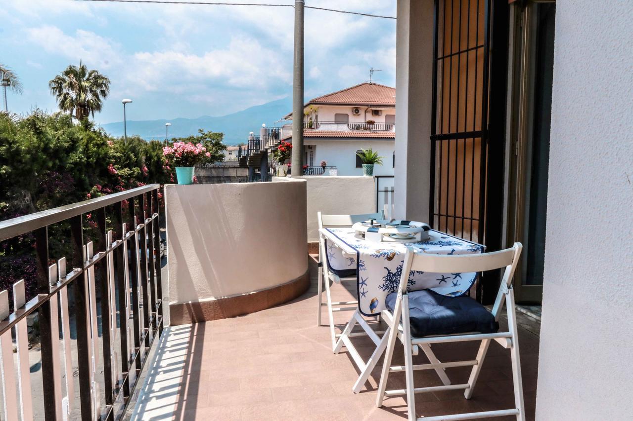 Smeraldo - Splendido E Spazioso Appartamento A Due Passi Dal Mare Tra Taormina E Catania Riposto Exterior foto